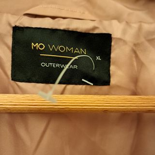 Chaqueta o abrigo acolchado talla XL.