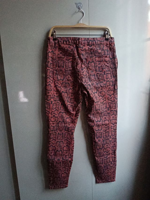 Pantalones animal print