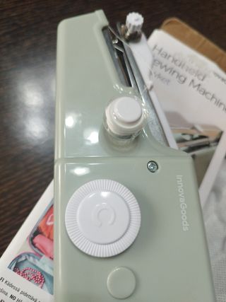 Máquina de costura  de viaje   *131*