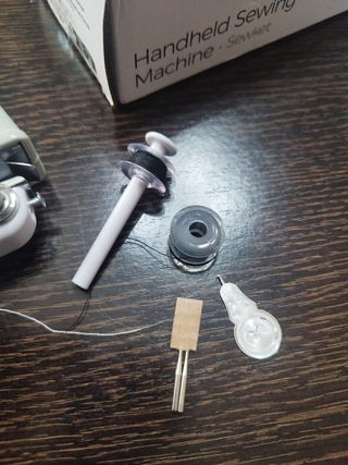 Máquina de costura  de viaje   *131*