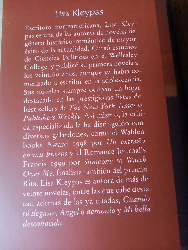 Un extrano en mis brazos