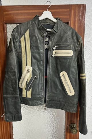 Chaqueta de cuero tipo cafe racer