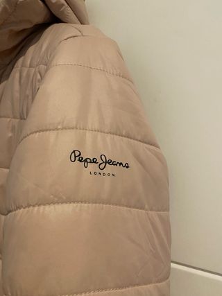 Plumas rosa de pepe jeans