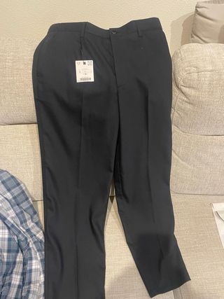 Pantalon gris de Zara L