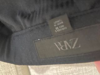 Pantalon gris de Zara L