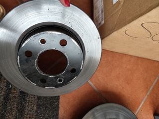 Coppia dischi e pastiglie anteriori Fiat Punto 