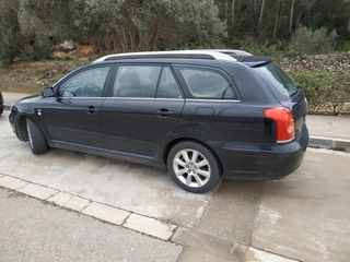 Toyota Avensis 2004 2.0D