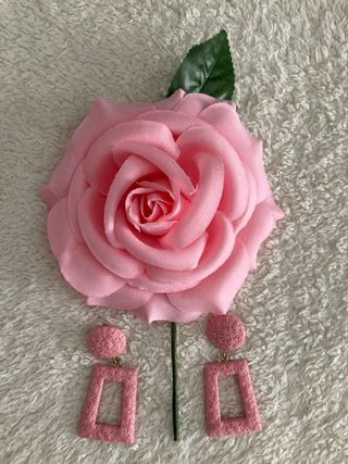 Pendientes y flor rosa tocado de flamenca