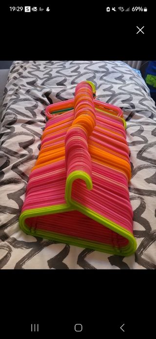 Perchas infantiles Ikea