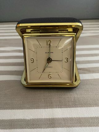 Sveglietta da comodino nera