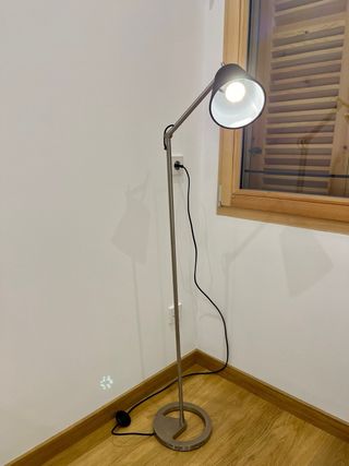 Làmpara Nyfors ikea de pie