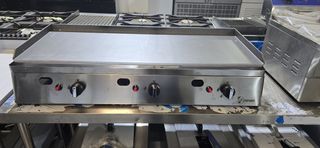 Plancha a gas 3 fuegos 1m