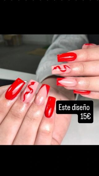 Uñas acrílicas