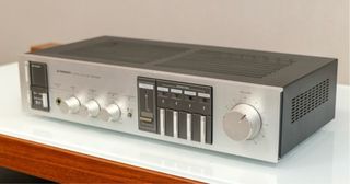 Tocadiscos amplificador y bafles pioneer