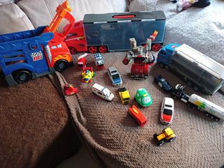 Camiones y coches