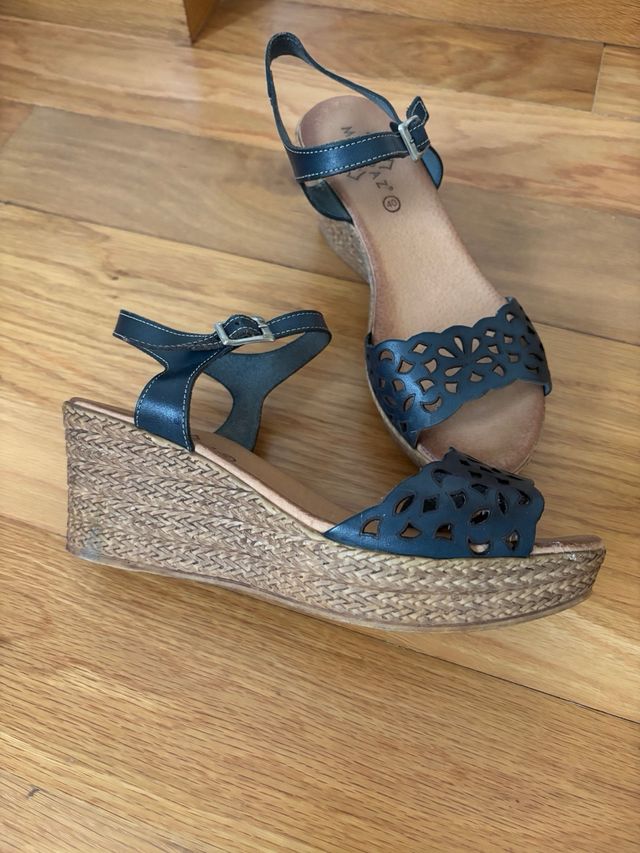 Sandalia piel cuña 6 cms, imitacion esparto