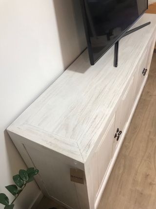Mueble TV  NUEVO - URGE