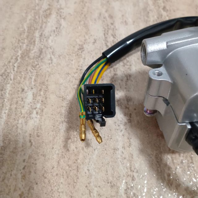 PIÑA DE LUCES DERECHA SYM MIO