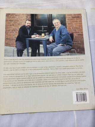 DE PINTXOS EN DONOSTIA: LA COCINA VASCA EN MINIATURA