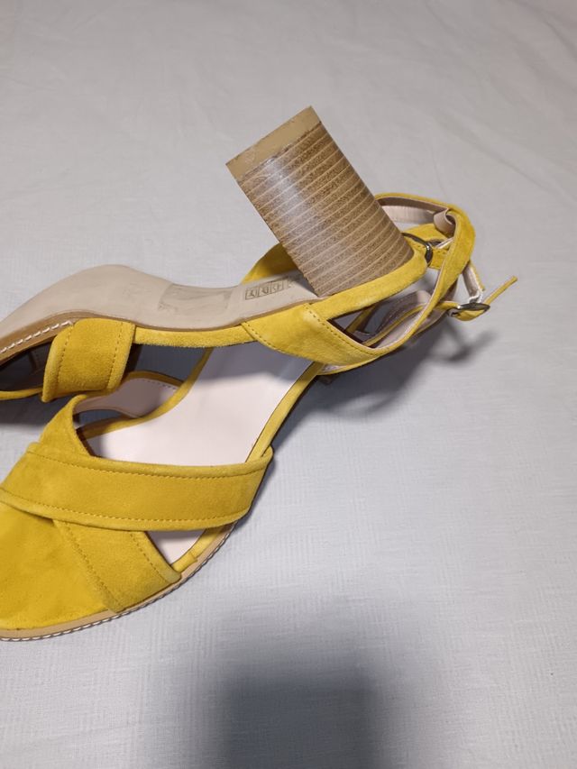 Sandalias nuevas marca Zendra T41