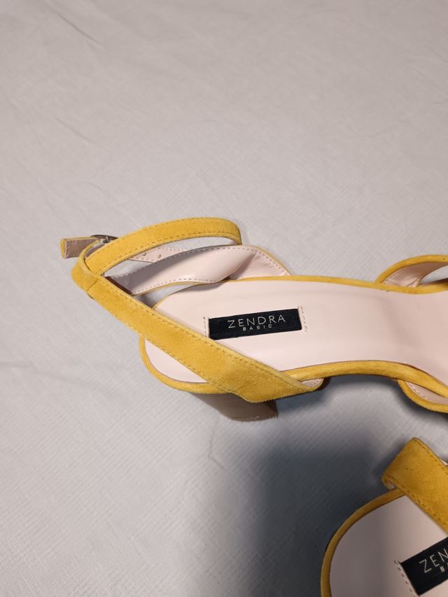 Sandalias nuevas marca Zendra T41