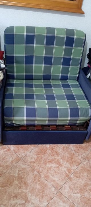 Vendo sofá cama de 1 plaza en buen estado,