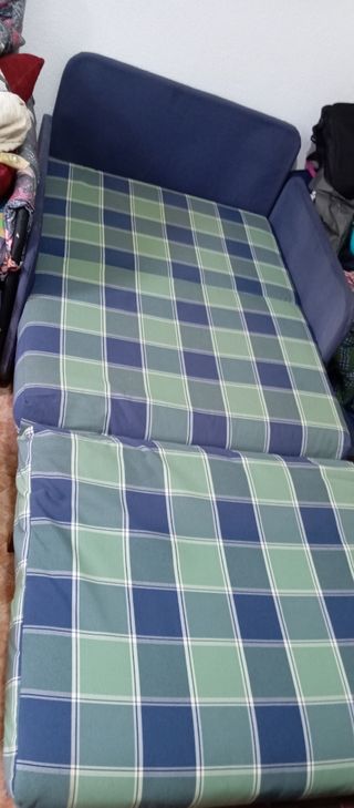 Vendo sofá cama de 1 plaza en buen estado,
