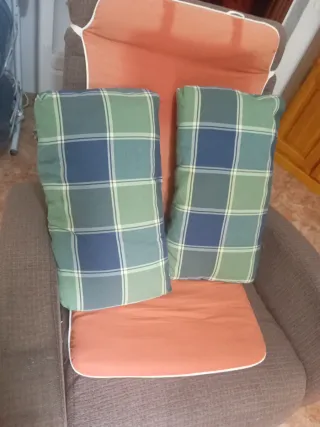 Vendo sofá cama de 1 plaza en buen estado,