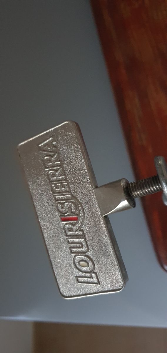 Jamonero antiguo Lourisierra