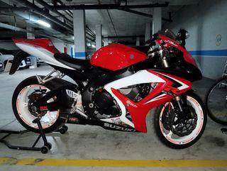 Moto Suzuki gsrx 600 k7 precio solo este mes