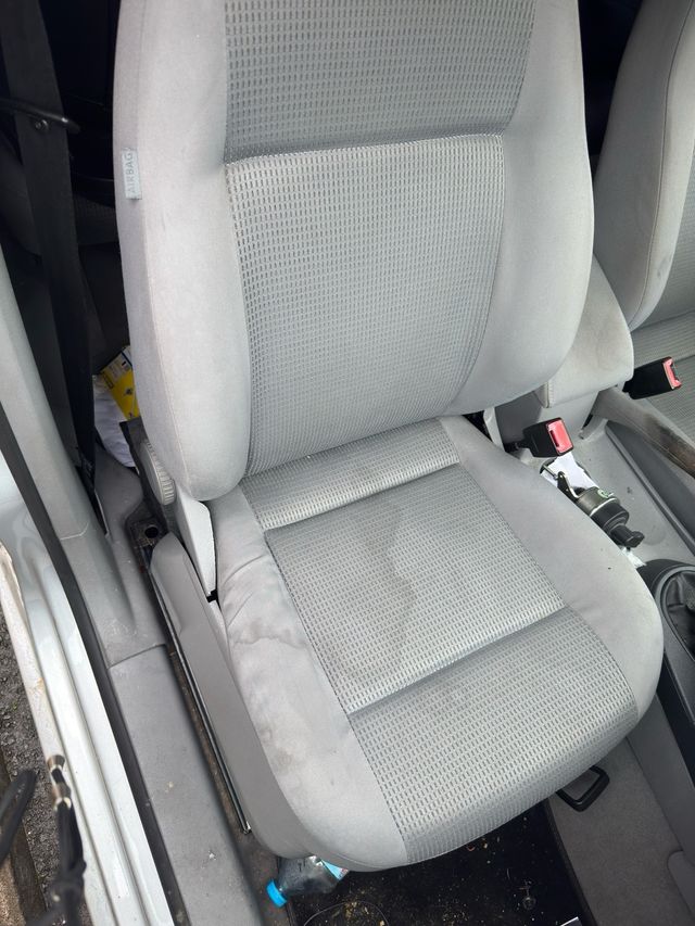 Asientos delanteros volkswagen caddy mk3