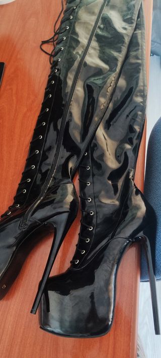 Botas altas fetichistas