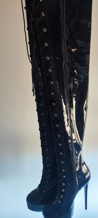 Botas altas fetichistas