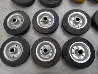 Ruota girevole con freno e gomma