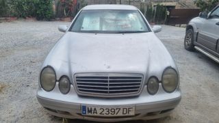 Mercedes-Benz  CLK 2004