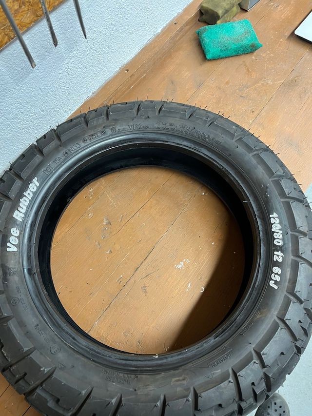neumatico Vee ruber 120/80 R12 65J