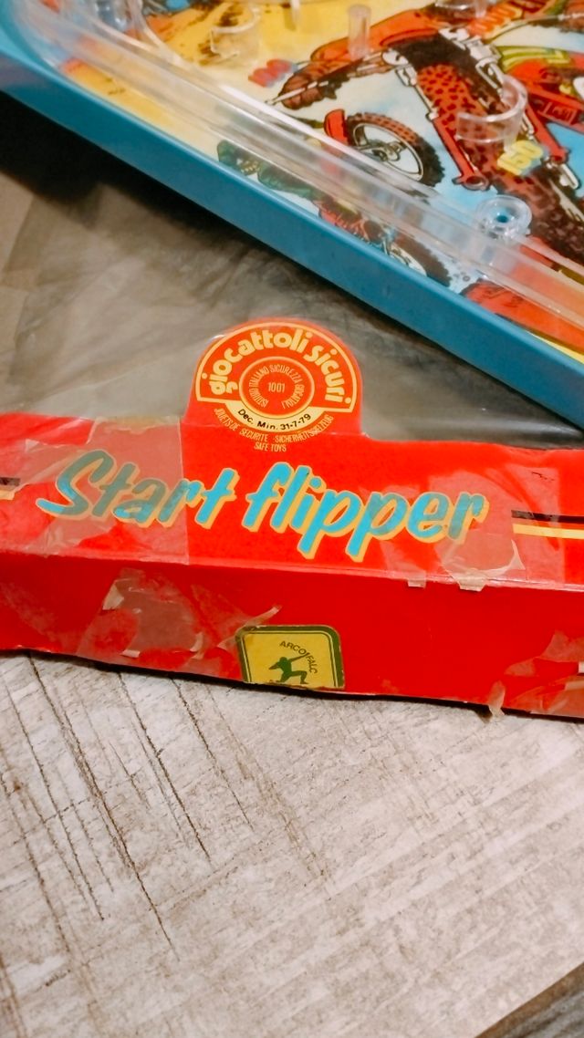 Flipper vintage del 1979 Arcofalc