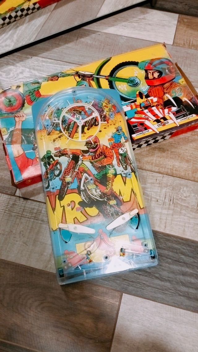 Flipper vintage del 1979 Arcofalc