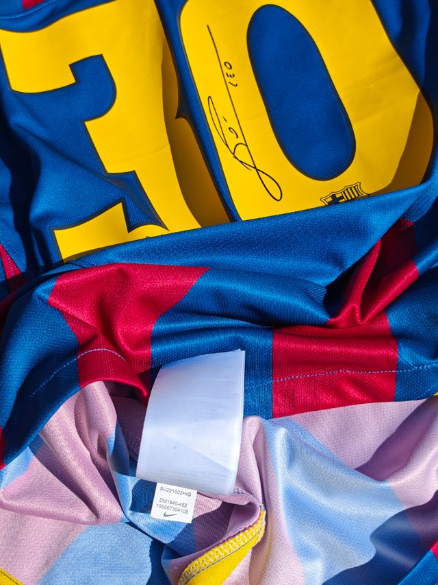 Camiseta Rookie Messi Firmada  COA