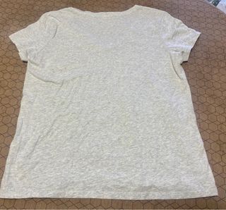 Camiseta Levis mujer gris 