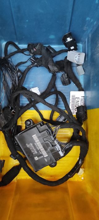 Cableado y Cámara trasera Ford Kuga 3