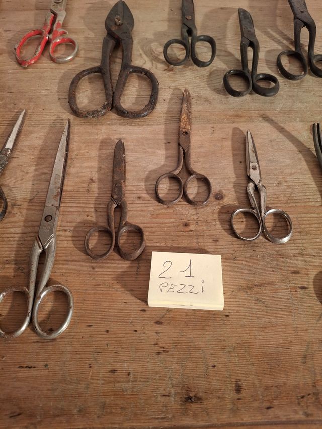 Collezione di forbici di tutti i tipi vintage