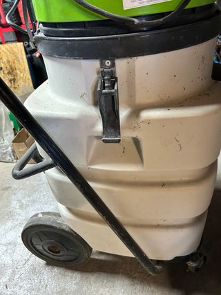 Aspiradora 3 motores de 100lts  ipc pro 3.300 wati