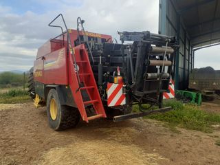 Empacadora gigante New Holland BB940