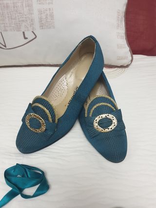 Zapato fallera color verde. Talla 36-37