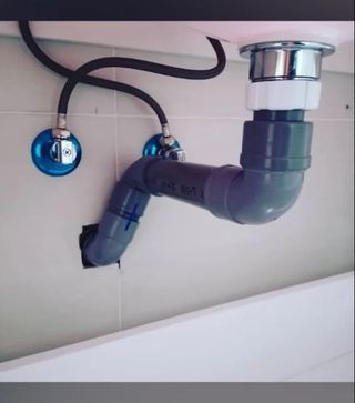 Electricista y Fontanero en Barcelona – Urgencias.