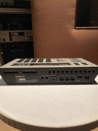 Roland R-8 Human Rhythm Composer