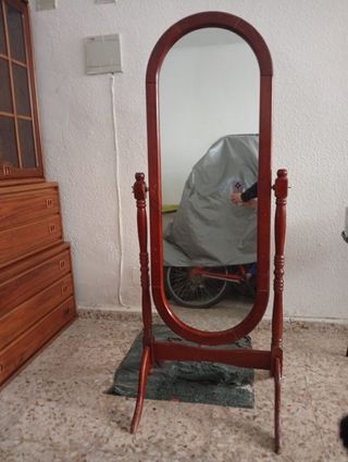Espejo de pie antiguo