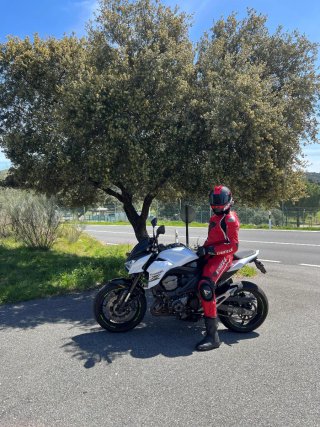 KAWASAKI Z800E ABS