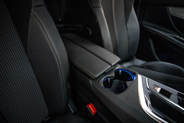 PEUGEOT 3008 Hybrid 1.2 100KW GT eDCS6